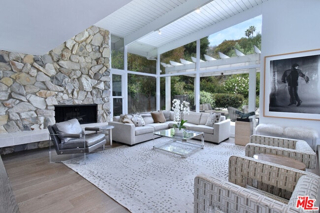 Photo - 13413 Bayliss Rd