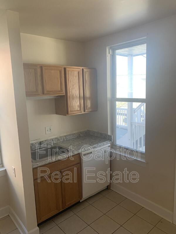 Photo - 711 N George St Unit Apt 1