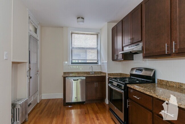 4600 N Winchester Ave Unit 4602-1E
