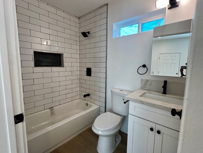 Photo - 1962 Harbor Ave Unit 1962 A