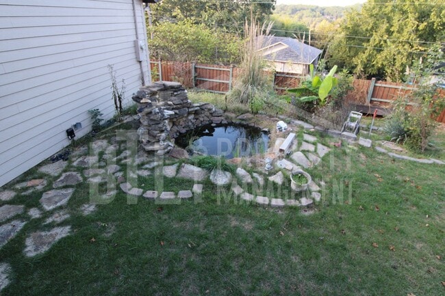 Photo - Spacious 3-Bed, 3-Bath Home Near Table Roc...