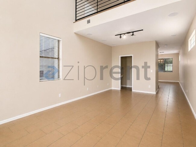 Building Photo - Unit 128