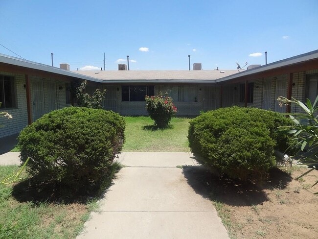 Building Photo - 3905 Flory Ave Unit 9