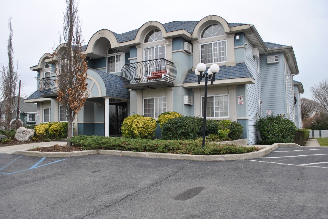 Photo - The Empire House