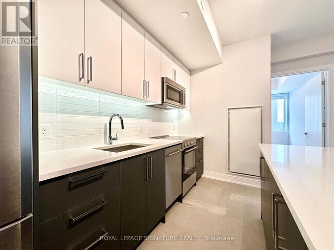 Photo - 664 Spadina Ave. Unit 1002