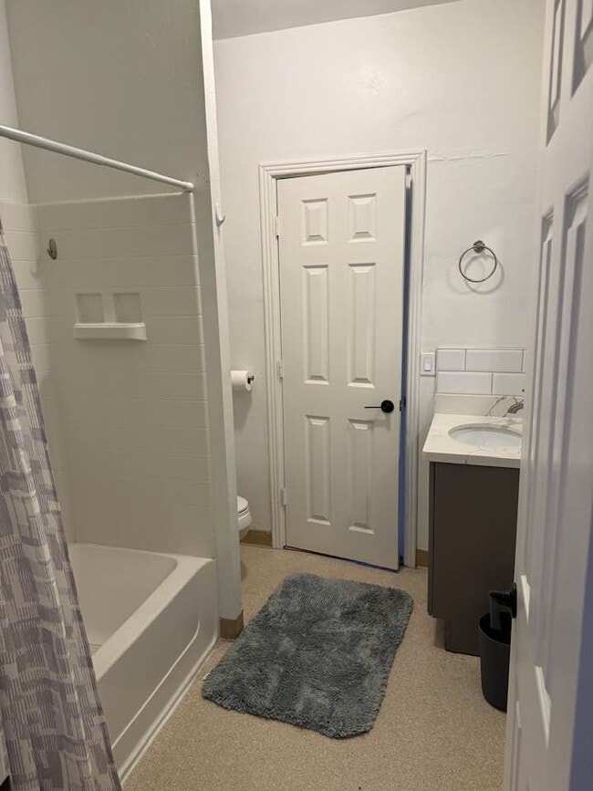 Photo - 677 Almond St