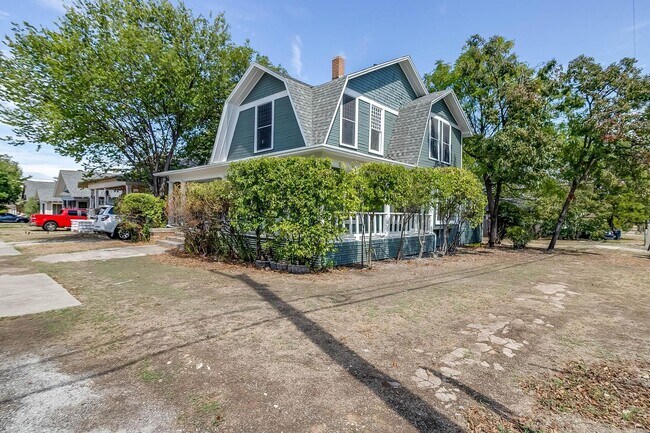 Photo - Large Newly Remodeled Home in Historic Fai...