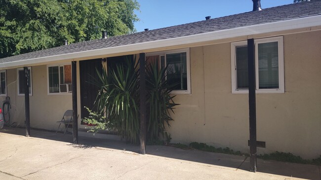 Building Photo - 5626 53rd St Unit #2