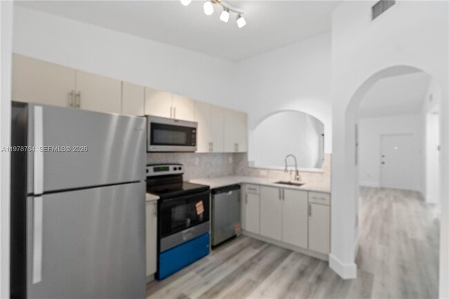 Photo - 2930-2912 SE 12th Rd Unit 204-31