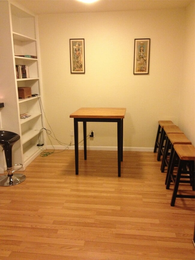 Building Photo - 4306 Avenue A Unit 108