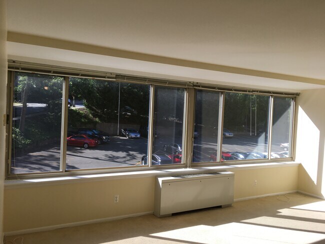 Photo - 1210 N Taft St Unit # 309