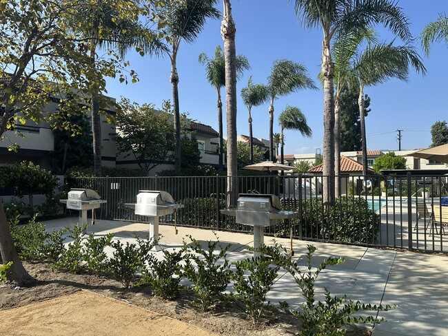 Building Photo - 19550 E Cienega Ave