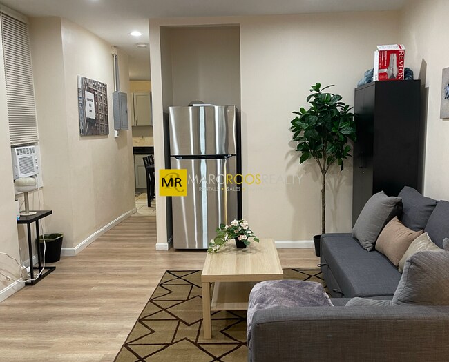Photo - 871 Harrison Ave Unidad 3 Rental