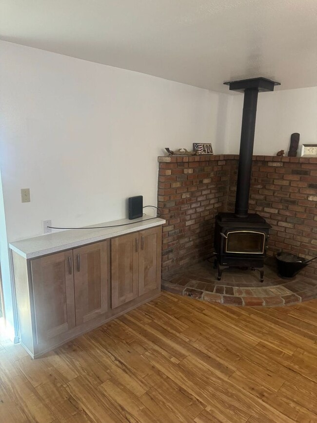 Photo - Cozy 2-Bedroom Home in Mountainaire | Backyard + Washer & Dryer