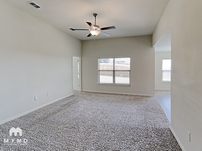 Photo - 116 Bandana Cir