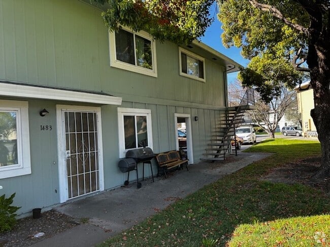 Building Photo - 1483 Guerneville Rd Rental