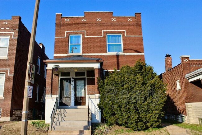 Building Photo - 4345 Bates St Rental