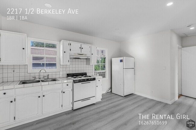 Photo - 2217 1/2 Berkeley Ave-
