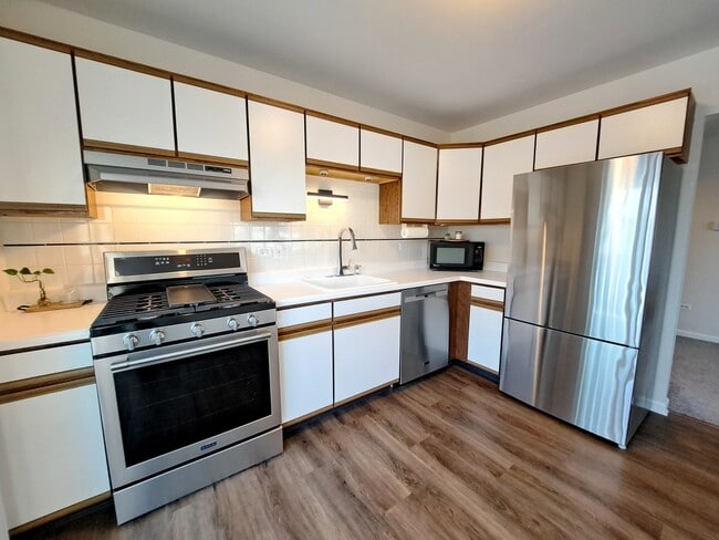 Photo - 1060 Newport Harbor Unit 1060