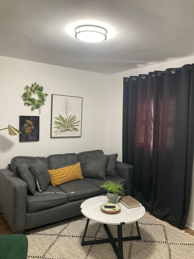 Photo - Ideal Midtown Location- Section 8 Eligible