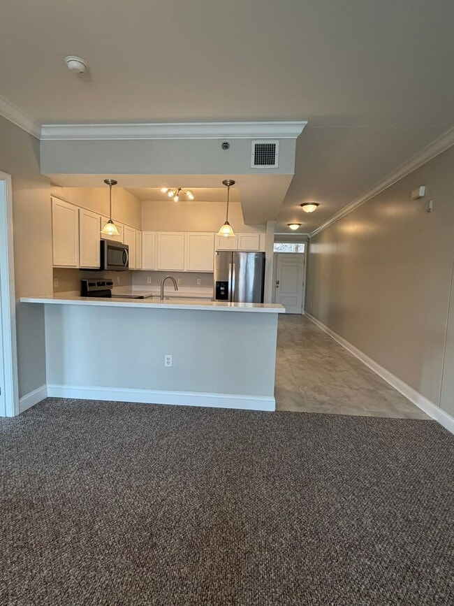 Photo - **Stunning Waterfront Condo in Downtown Knoxville**  2 Bedroom, 2 bath Fully renovated! Available... Unidad River Towne #401