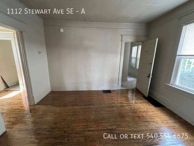 Photo - 1112 Stewart Ave SE Unit A