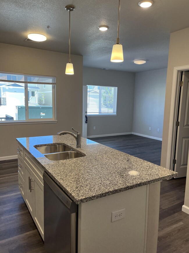 1431 Richard Martin Dr Unit 201