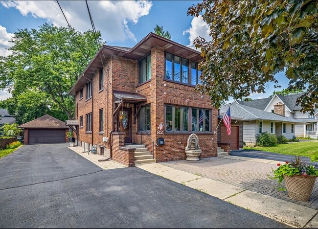 Photo - 82 S Williams St