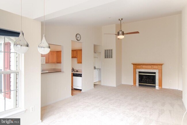 Photo - 7505 Calderon Ct Unit J