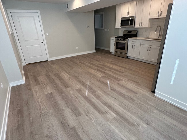 Photo - 1328 N Maplewood Ave Unit Garden