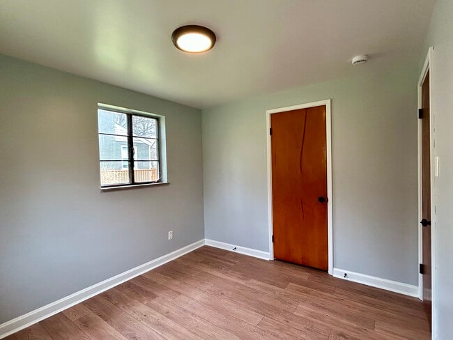 Photo - 1415 Maple Ave