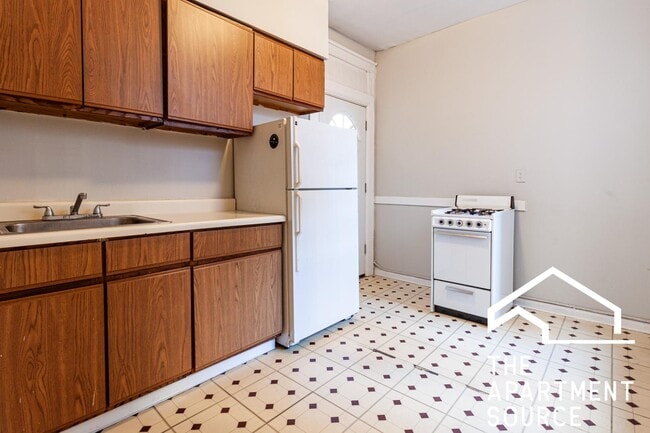 Photo - 721 W Barry Ave Unit 2