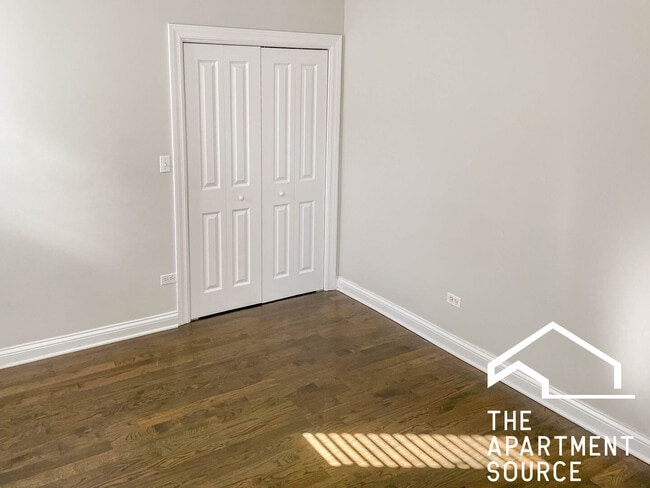 Photo - 3856 N Southport Ave Unit 2