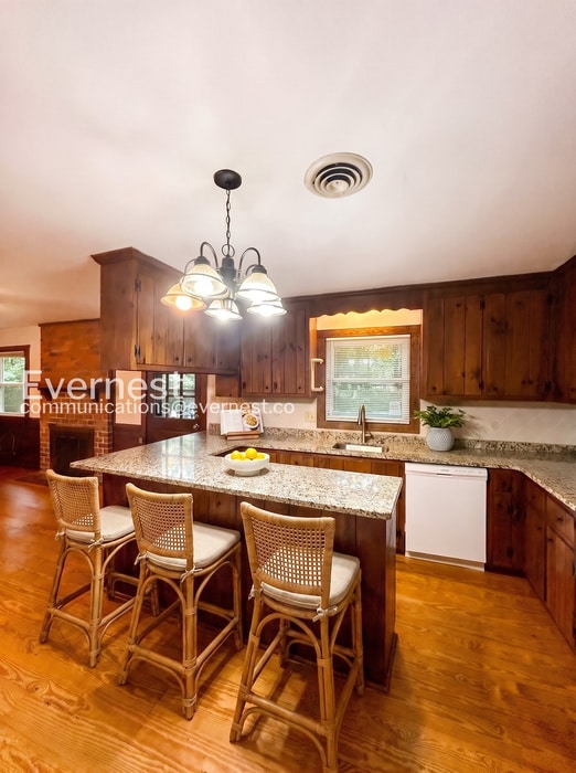 Photo - 7733 Duncaster Rd
