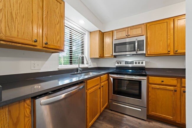 Building Photo - 255 Main St Unit A1 Rental