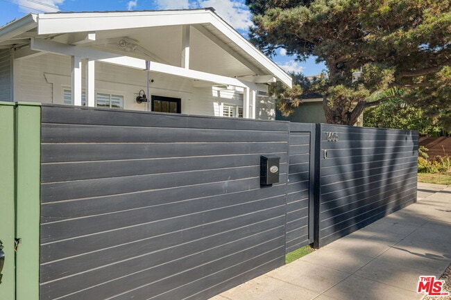 Photo - 1605 Cabrillo Ave