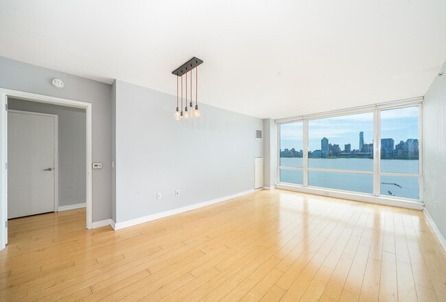 Building Photo - 2 2nd St Unit 804 Rental