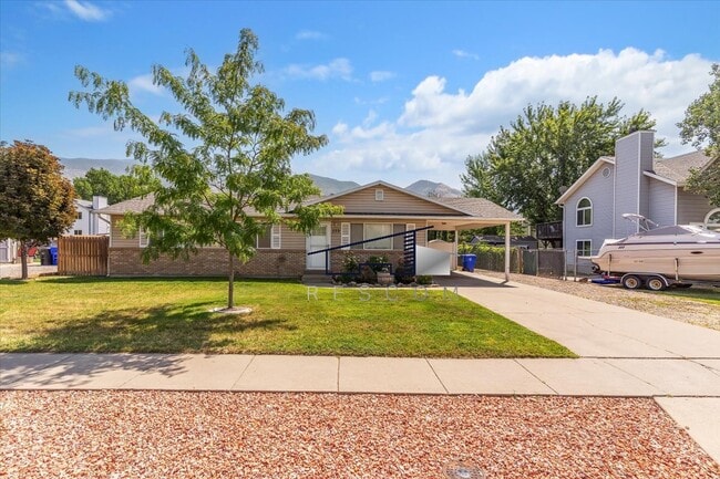 Photo - 772 N 800 W House