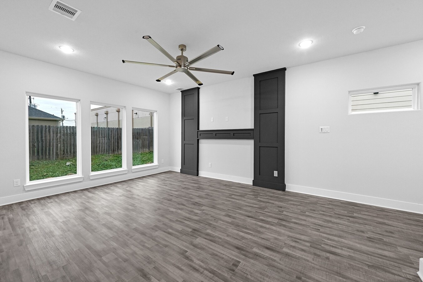 Photo - 4677 Bellfort Ave