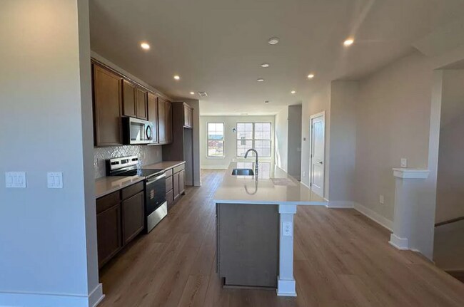 Photo - 2615 Wilkinson Pike