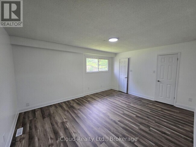 Photo - 2636 Crystalburn Ave