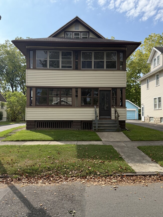 Building Photo - 141 Congress Ave Rental