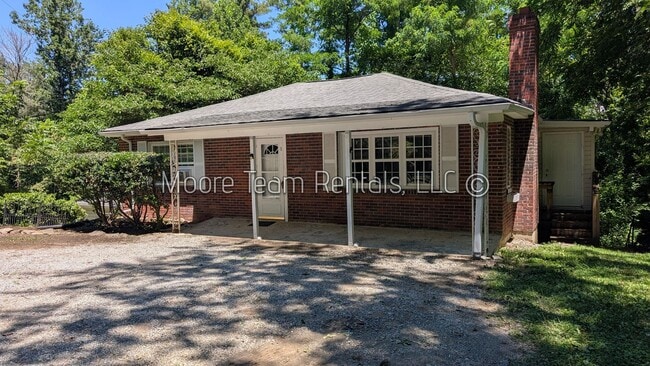 Building Photo - 348 Browning Ave Unit #1