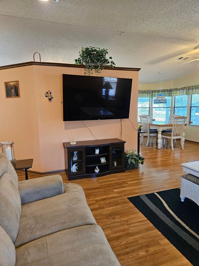Photo - 2 bedroom 2 bath home int the beautiful La...