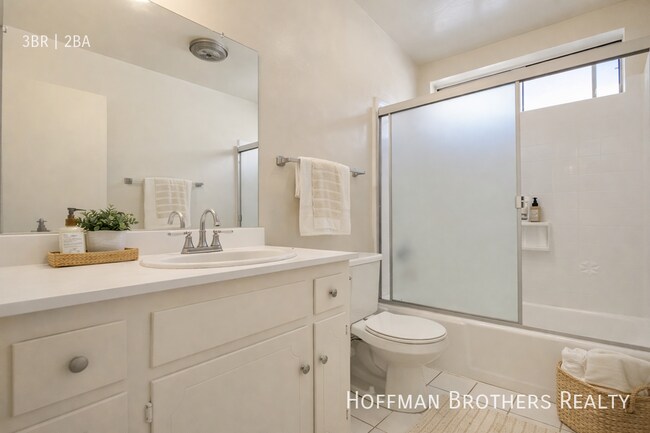 Photo - 1036 S Wooster St Unidad 5