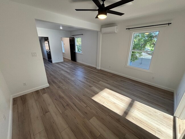 Photo - 150 S Nekoma Ave