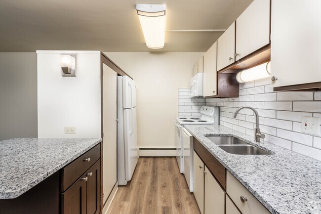 1BR,1BA - 750SF - Kitchen - The Apartments on Second Street