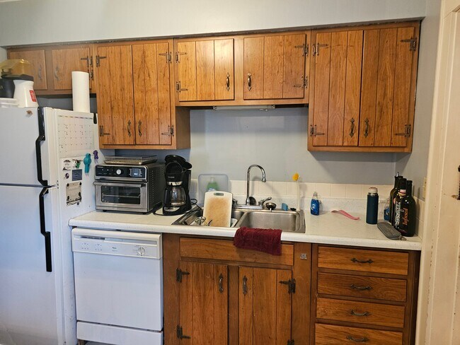 Photo - W379N5686 N Lake Rd Unidad Apt 4