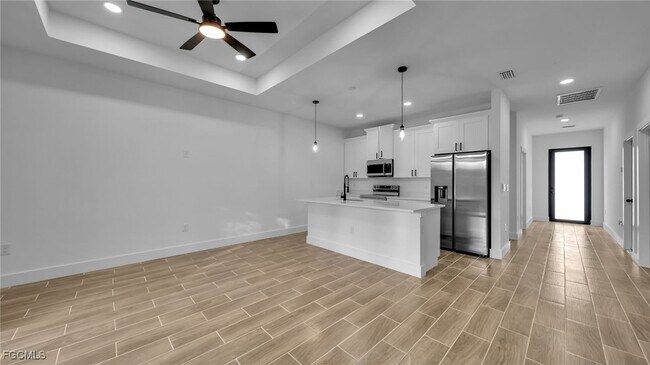 Photo - 706 Homer Ave S