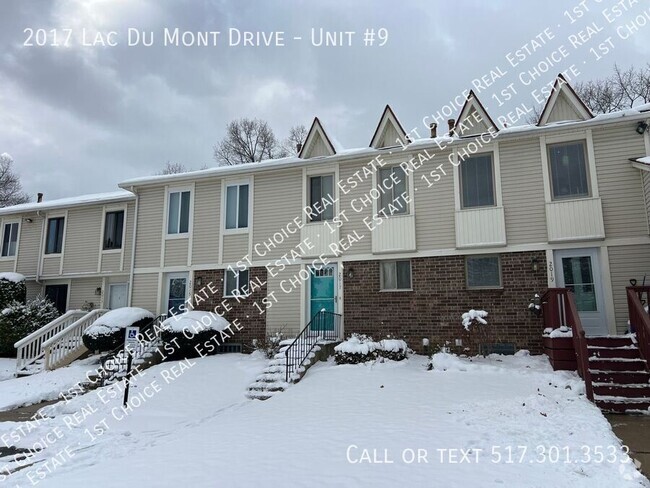 Building Photo - Lovely 2-BDR 2.5-BTH Condo on the Golf Cou... Unit #9